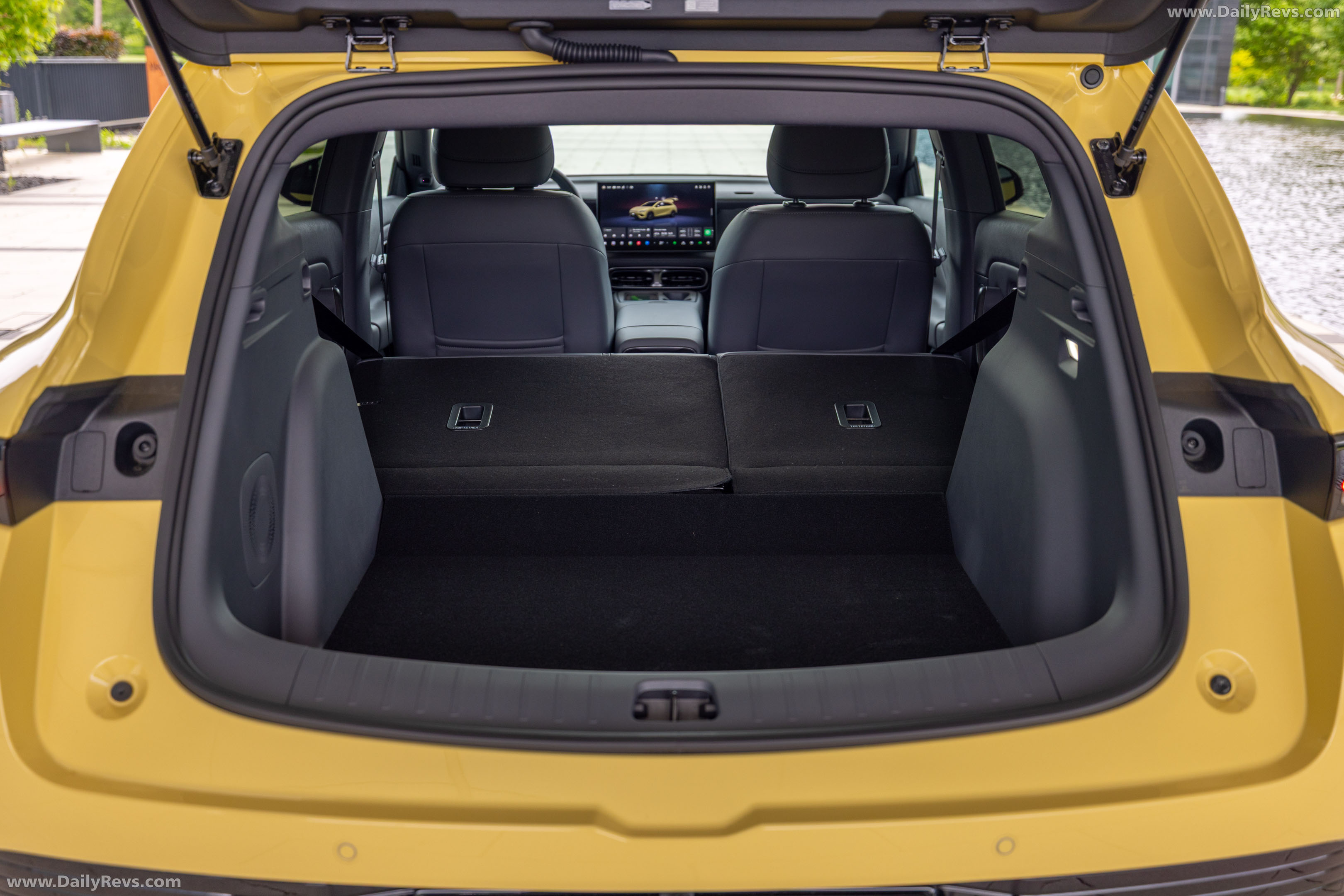 2026 Leap Motor B05 EV Interior
